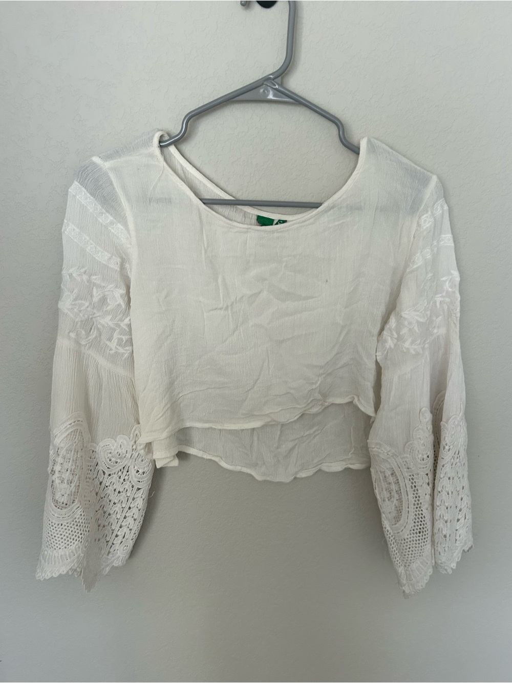 FARM Rio Boho Crochet Bell-Sleeve Crop Top - White